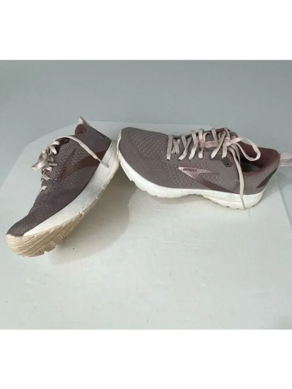 Brooks Revel 4 Women's Size 7.5 B (Medium) Running Shoes Primrose 1203371B286